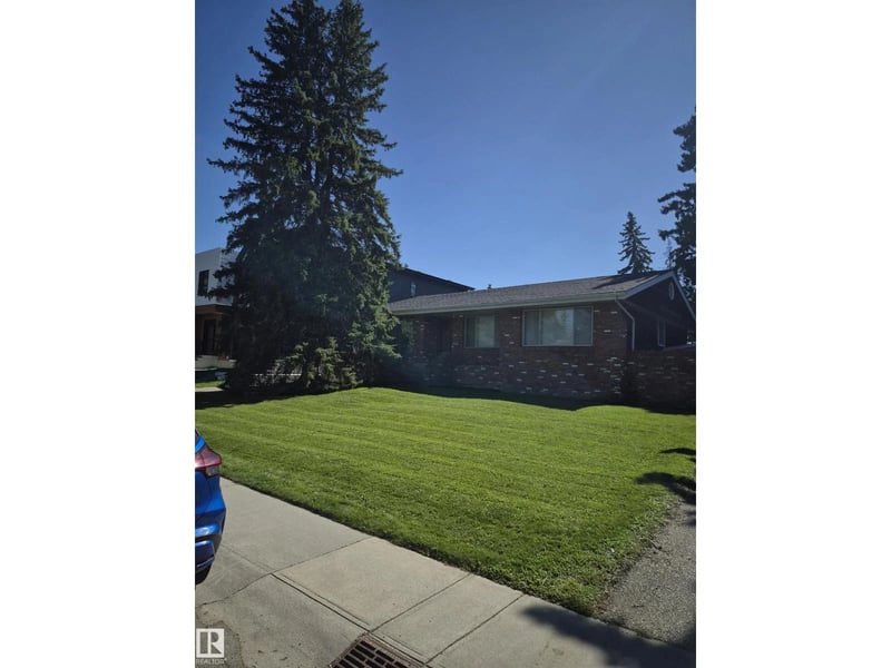 11715 83 AV NW, Edmonton, Alberta, T6G0V2, Edmonton, Alberta — photo 1 of 5