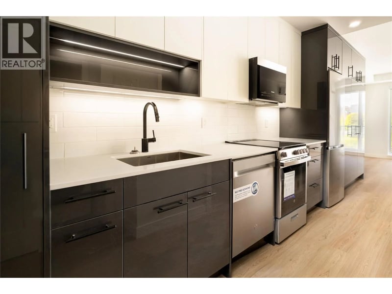 #415 1380 Pridham Avenue, Kelowna, British Columbia, V1Y6B5, Kelowna, British Columbia — photo 1 of 5