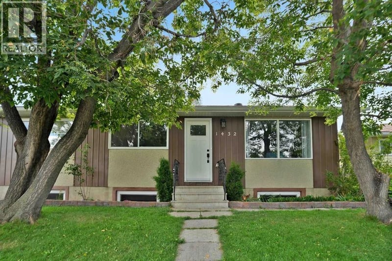 1432 Robson Crescent Southeast, Calgary, Alberta, T2A1Y7, Calgary, Alberta — photo 1 of 5