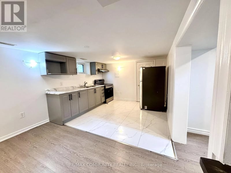 #Basement 426 Perry Street, Whitby (Downtown Whitby), Ontario, L1N4C3, Whitby (Downtown Whitby), Ontario — photo 1 of 5