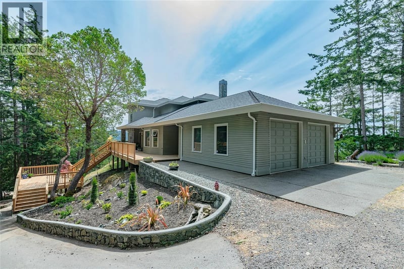 5000 Sooke Hanger Drive, Sooke, British Columbia, V9Z1M9, Sooke, British Columbia — photo 1 of 5