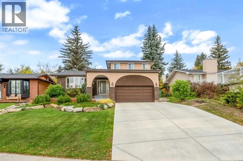 135 Cantree Place Southwest, Calgary, Alberta, T2W2K2, Calgary, Alberta — photo 1 of 5