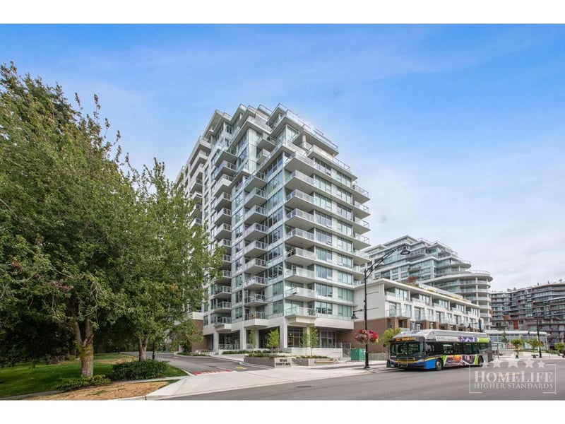 #1301 15165 THRIFT Avenue, White Rock, British Columbia, V4B3Z4, White Rock, British Columbia — photo 1 of 5
