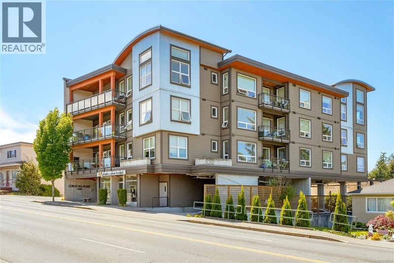 #403 1008 Tillicum Road, Esquimalt, British Columbia, V9A1Z8, Esquimalt, British Columbia — photo 1 of 5