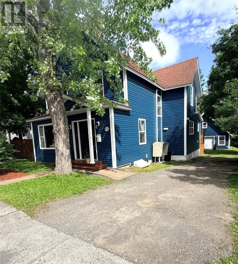 31 Carmelite Road, Grand Falls - Windsor, Newfoundland & Labrador, A2A1Y4, Grand Falls - Windsor, Newfoundland & Labrador — photo 1 of 5