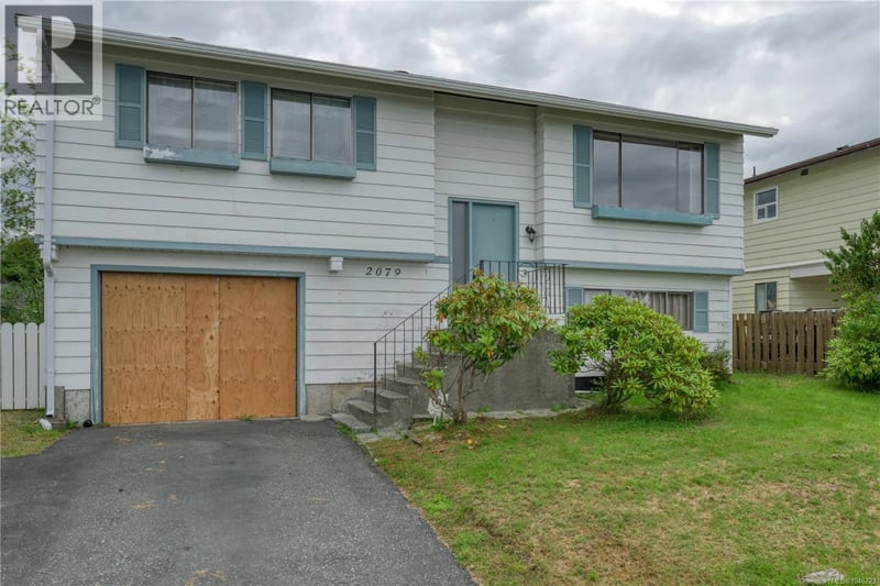 2079 Camosun Crescent, Port McNeill, British Columbia, V0N2R0, Port McNeill, British Columbia — photo 1 of 5