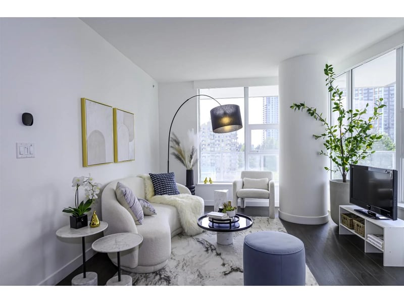 #1007 13768 100 Avenue, Surrey, British Columbia, V3T0V2, Surrey, British Columbia — photo 1 of 5