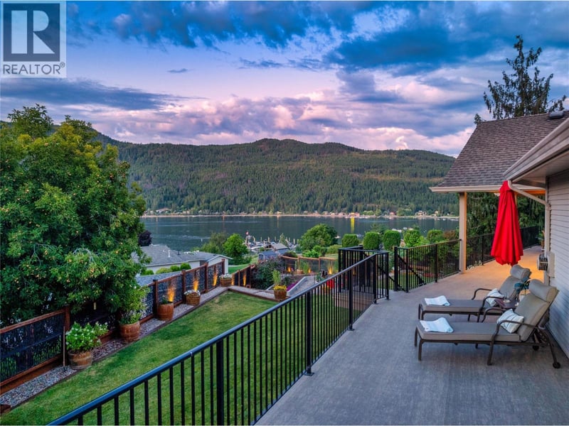 2459 Marine Place, Blind Bay, British Columbia, V0E1H1, Blind Bay, British Columbia — photo 1 of 5