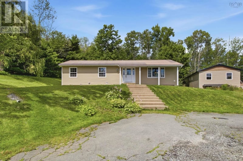 430 Beaver Bank Road, Beaver Bank, Nova Scotia, B4E1K4, Beaver Bank, Nova Scotia — photo 1 of 5