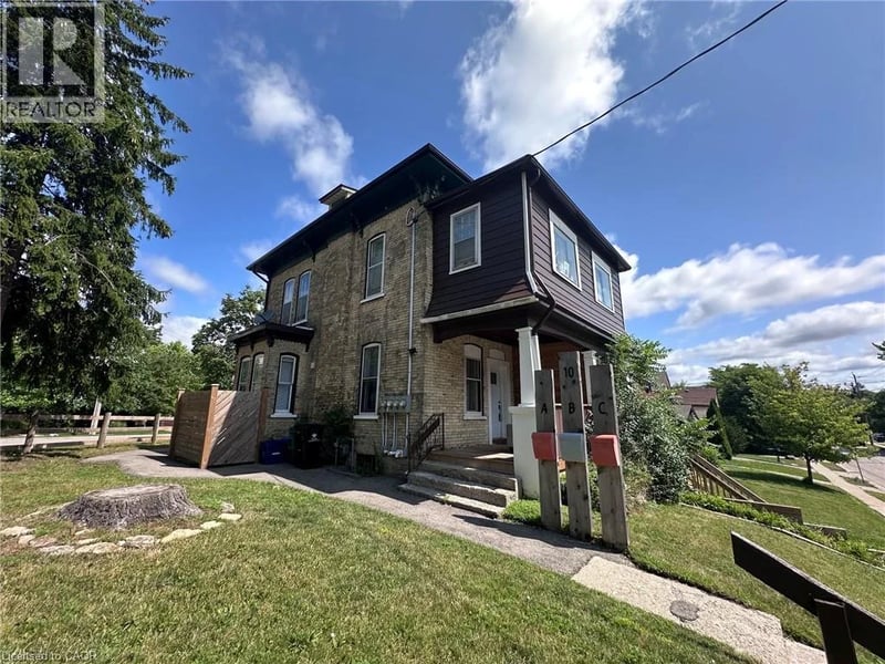 10 SHANLEY Street, Kitchener, Ontario, N2H5N8, Kitchener, Ontario — photo 1 of 5