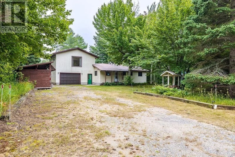 33 Northwoods DR, Batchawana Bay, Ontario, P0S1A0, Batchawana Bay, Ontario — photo 1 of 5