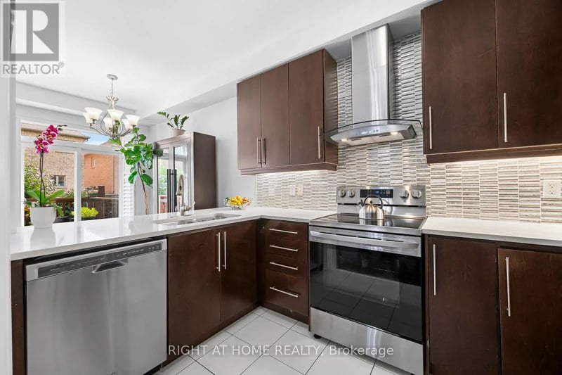 41 Coastline Drive, Brampton (Bram West), Ontario, L6Y0T6, Brampton (Bram West), Ontario — photo 1 of 5