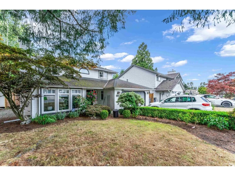 9457 215A Street, Langley, British Columbia, V1M2A5, Langley, British Columbia — photo 1 of 5