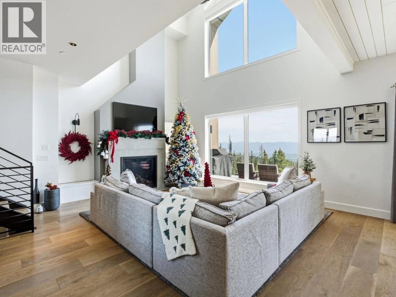 212 Feathertop Way, Big White, British Columbia, V1P1T4, Big White, British Columbia — photo 1 of 5