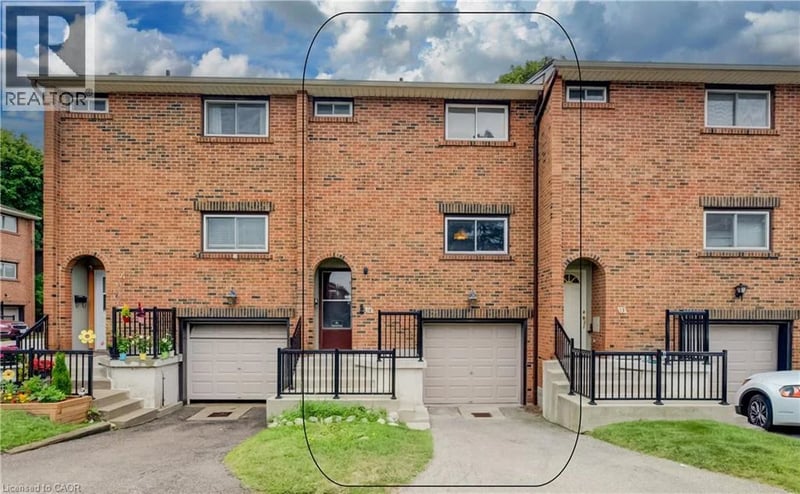 #14 201 SILVERCREEK North, Guelph, Ontario, N1H3T4, Guelph, Ontario — photo 1 of 5