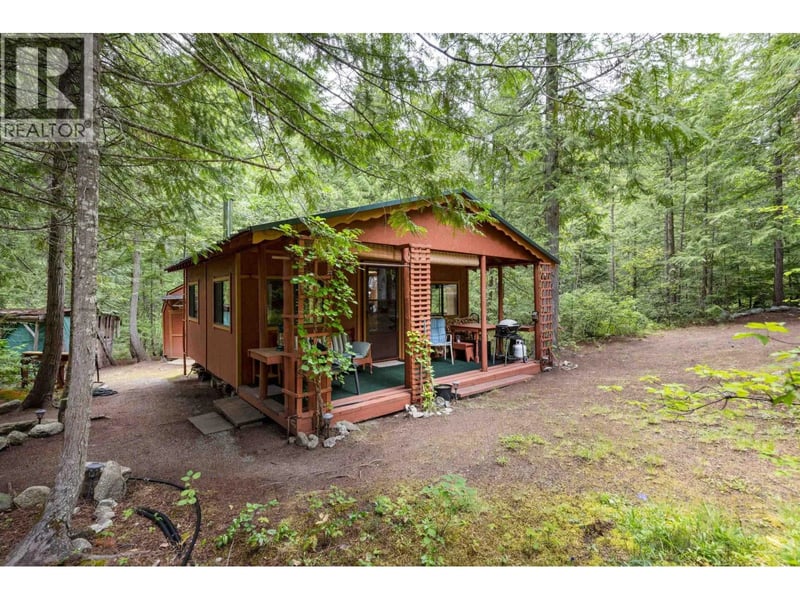 9540 PEMBERTON PORTAGE Road, Pemberton, British Columbia, V0N2L1, Pemberton, British Columbia — photo 1 of 5