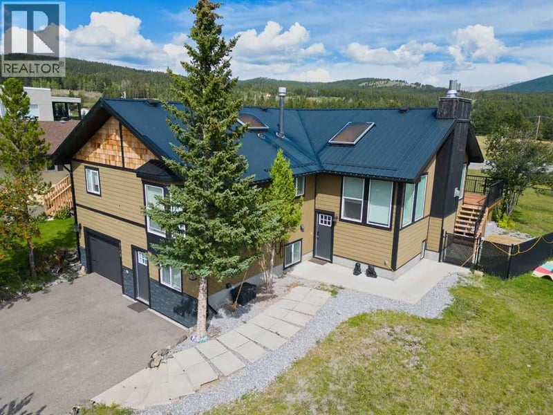 8149 26 Avenue, Coleman, Alberta, T0K0M0, Coleman, Alberta — photo 1 of 5