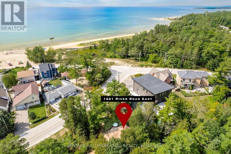 1221 River Road East, Wasaga Beach, Ontario, L9Z2R7, Wasaga Beach, Ontario — photo 1 of 5