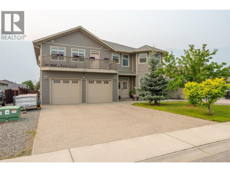 317 2nd Avenue, Keremeos, British Columbia, V0X1N2, Keremeos, British Columbia — photo 1 of 5