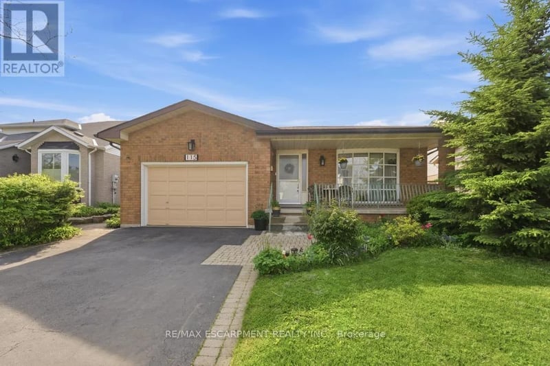 115 FIRST Road West, Hamilton (Stoney Creek Mountain), Ontario, L8J2S6, Hamilton (Stoney Creek Mountain), Ontario — photo 1 of 5