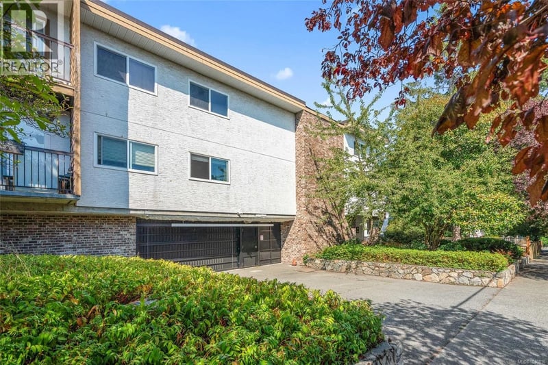 #203 1116 Queens Avenue, Victoria, British Columbia, V8T1M9, Victoria, British Columbia — photo 1 of 5