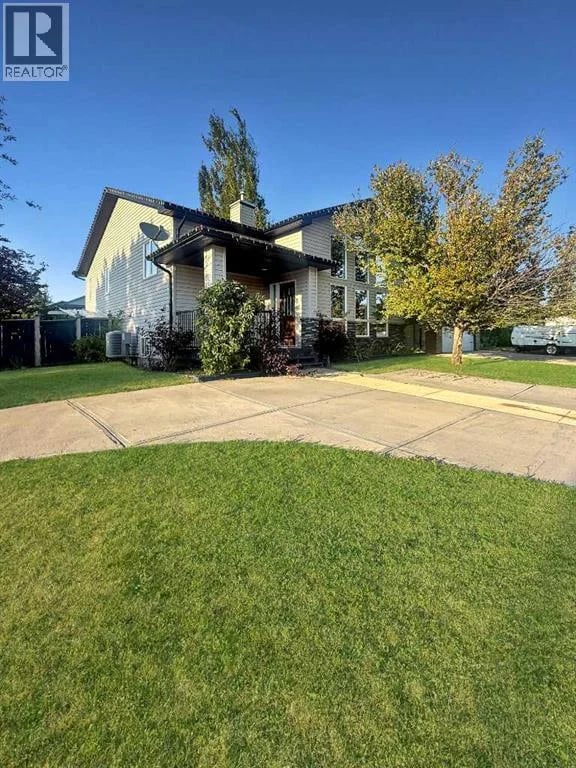 105 Riverwood Manor West, Lethbridge, Alberta, T1K7X4, Lethbridge, Alberta — photo 1 of 5