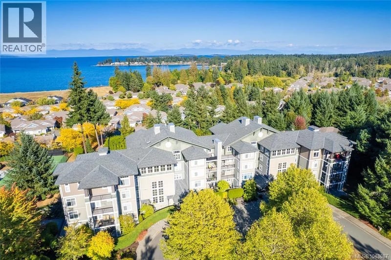 #204A 1325 Cape Cod Drive, Parksville, British Columbia, V9P2Y8, Parksville, British Columbia — photo 1 of 5