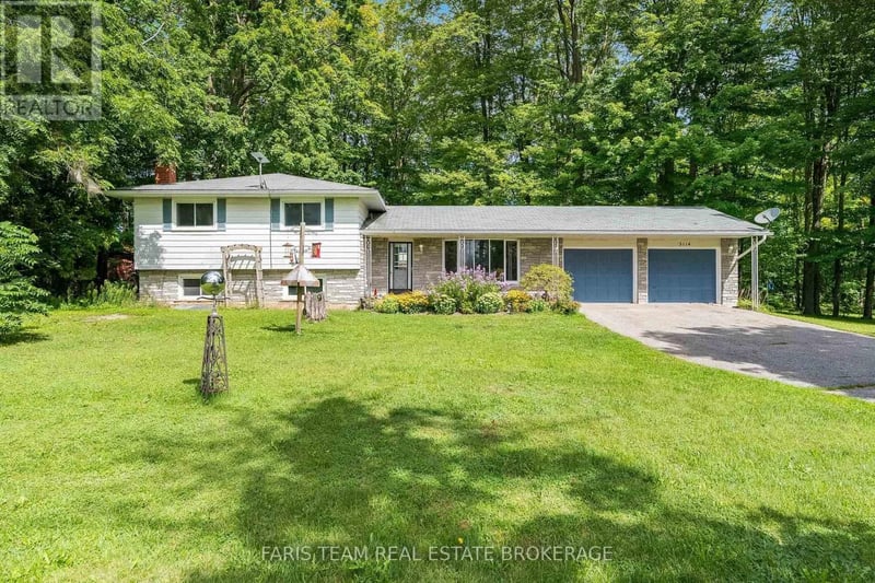 3114 Innisfil Beach Road, Innisfil, Ontario, L9S4C7, Innisfil, Ontario — photo 1 of 5