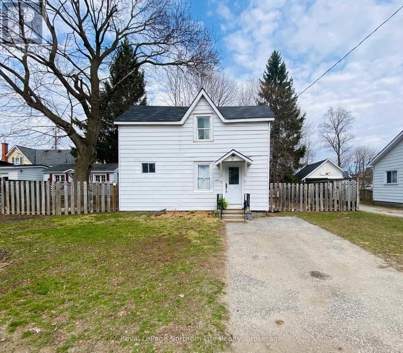 630 First Street South, Gravenhurst (Muskoka (S)), Ontario, P1P1K1, Gravenhurst (Muskoka (S)), Ontario — photo 1 of 5