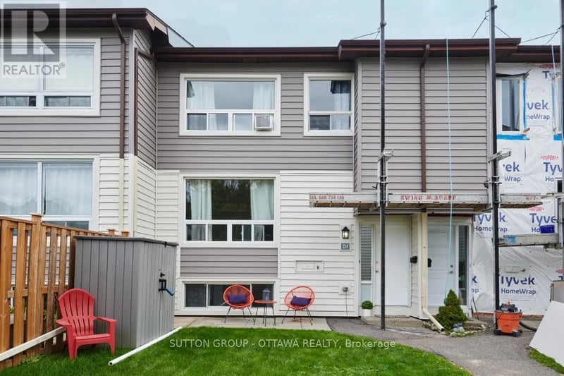 #23F 23 Banner Road West, Ottawa, Ontario, K2H8T3, Ottawa, Ontario — photo 1 of 5