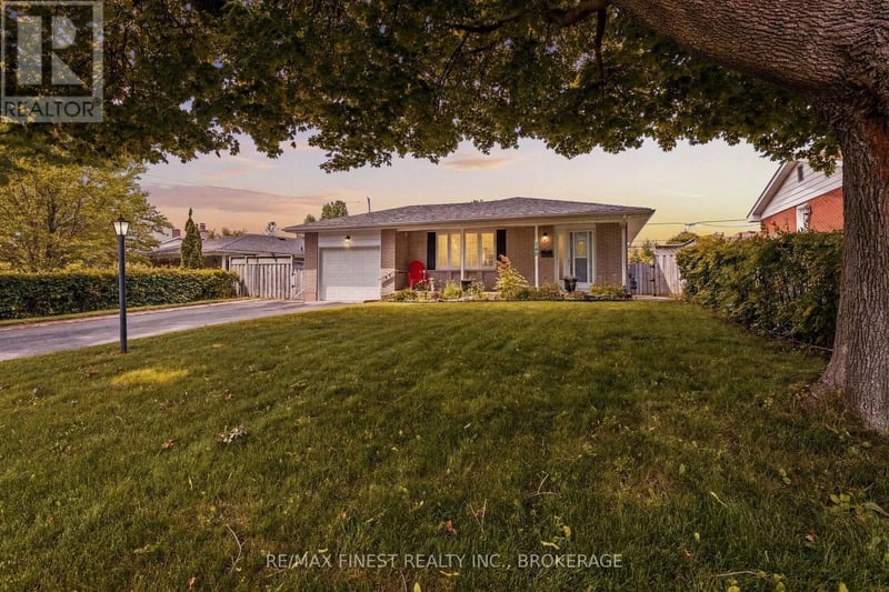 746 Laidlaw Crescent, Kingston, Ontario, K7M5M5, Kingston, Ontario — photo 1 of 5