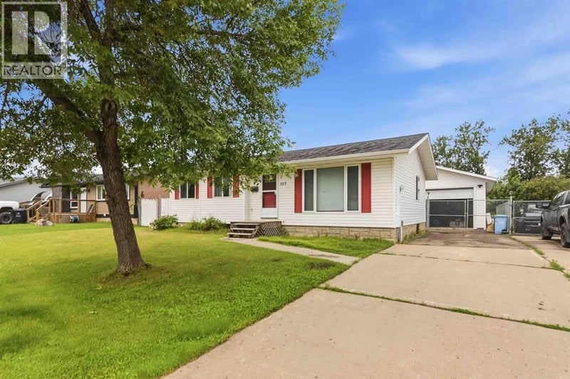 157 Rogers Crescent, Fort McMurray, Alberta, T9H2W7, Fort McMurray, Alberta — photo 1 of 5