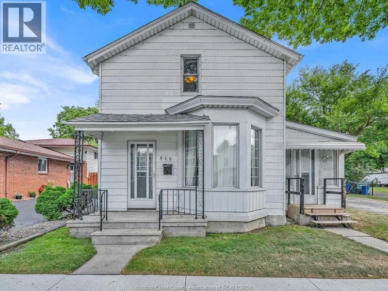 235 George Street, Amherstburg, Ontario, N9V2E8, Amherstburg, Ontario — photo 1 of 5