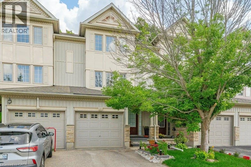 #E33 110 ACTIVA Avenue, Kitchener, Ontario, N2E4K4, Kitchener, Ontario — photo 1 of 5