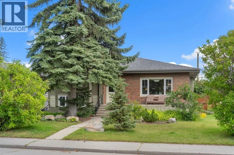 2204 Halifax Crescent Northwest, Calgary, Alberta, T2M4C9, Calgary, Alberta — photo 1 of 5