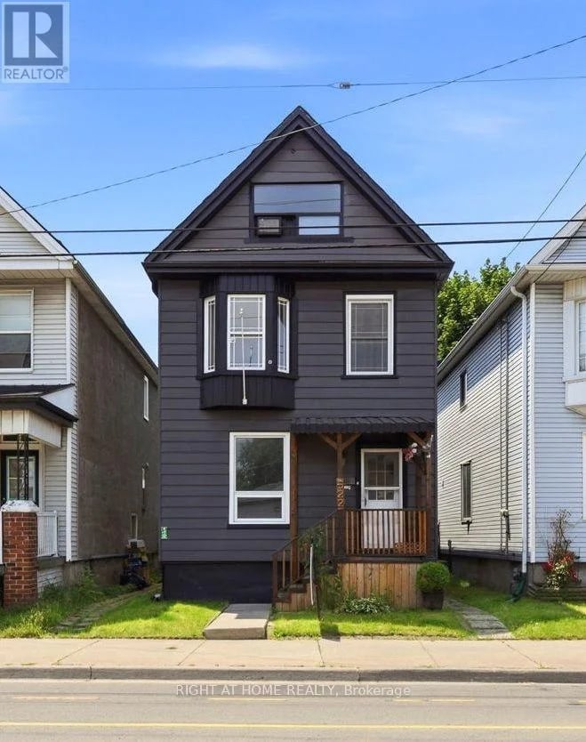 522 Cannon Street East, Hamilton (Gibson), Ontario, L8L2E8, Hamilton (Gibson), Ontario — photo 1 of 5