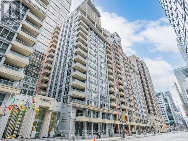 #PH36 250 Wellington Street West, Toronto (Waterfront Communities), Ontario, M5V3P6, Toronto (Waterfront Communities), Ontario — photo 1 of 5