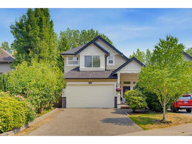 9480 216B Street, Langley, British Columbia, V1M4E4, Langley, British Columbia — photo 1 of 5