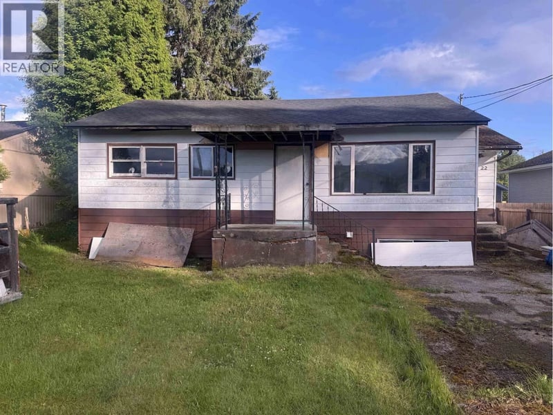 22 LIARD Street, Kitimat, British Columbia, V8C2A8, Kitimat, British Columbia — photo 1 of 4
