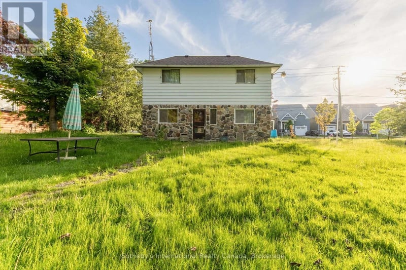 19 62nd Street South, Wasaga Beach, Ontario, L9Z1V5, Wasaga Beach, Ontario — photo 1 of 5