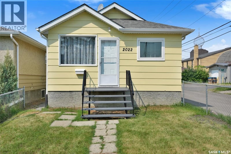 2022 Elliott STREET, Regina, Saskatchewan, S4N3G9, Regina, Saskatchewan — photo 1 of 5