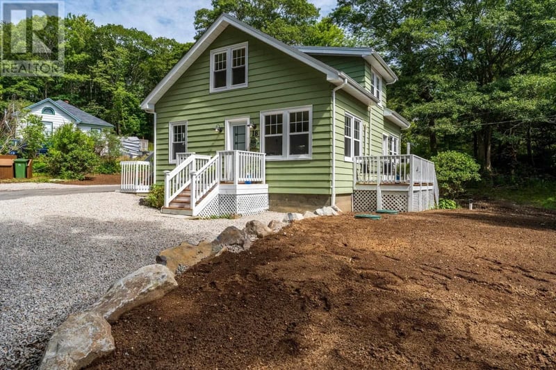 18 Maple Drive, Brooklyn, Nova Scotia, B0J1H0, Brooklyn, Nova Scotia — photo 1 of 5