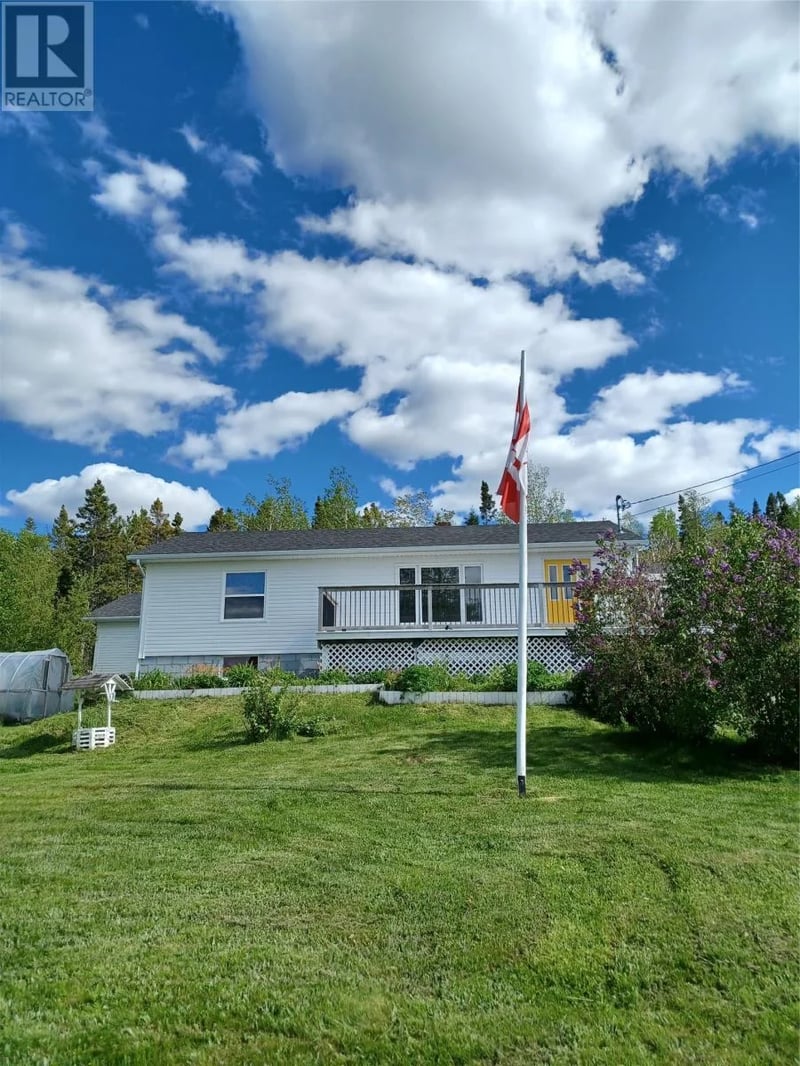 124 Riverside Road East, Glovertown, Newfoundland & Labrador, A0G2M0, Glovertown, Newfoundland & Labrador — photo 1 of 5