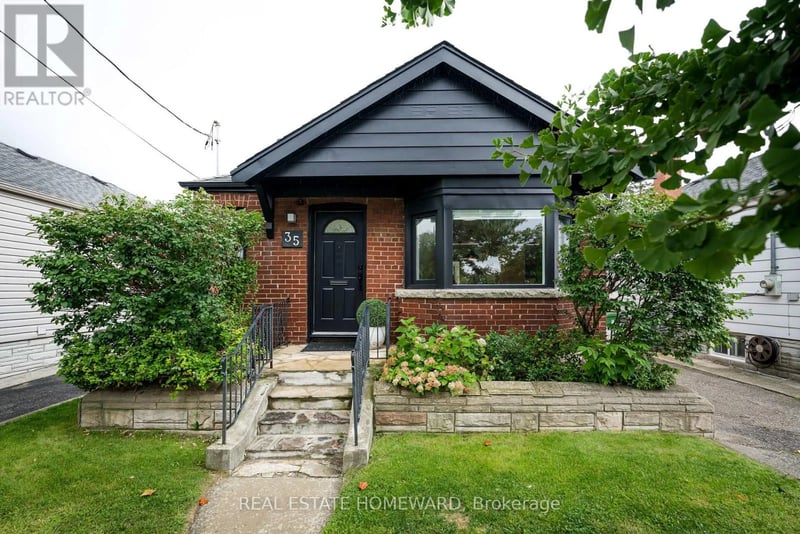 35 Memorial Park Avenue, Toronto (Danforth Village-East York), Ontario, M4J2J7, Toronto (Danforth Village-East York), Ontario — photo 1 of 5