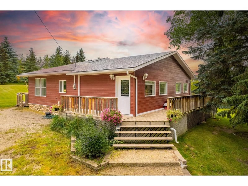 55115 RGE ROAD 13, Rural Lac Ste. Anne County, Alberta, T0E1V0, Rural Lac Ste. Anne County, Alberta — photo 1 of 5