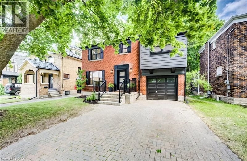 34 MOORE Avenue North, Waterloo, Ontario, N2J3E5, Waterloo, Ontario — photo 1 of 5