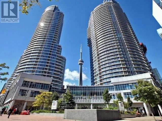 #912 208 Queens Quay West, Toronto (Waterfront Communities), Ontario, M5J2Y5, Toronto (Waterfront Communities), Ontario — photo 1 of 5