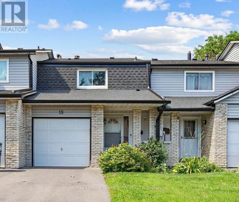 #19 1330 Trowbridge Drive, Oshawa (Centennial), Ontario, L1G7L1, Oshawa (Centennial), Ontario — photo 1 of 5