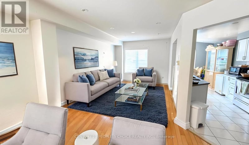 20 Belinda Drive, Brampton (Fletcher's Meadow), Ontario, L7A2W6, Brampton (Fletcher's Meadow), Ontario — photo 1 of 5