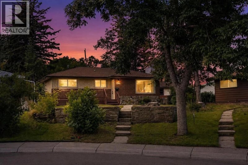 2007 Cottonwood Crescent Southeast, Calgary, Alberta, T2B1B9, Calgary, Alberta — photo 1 of 5